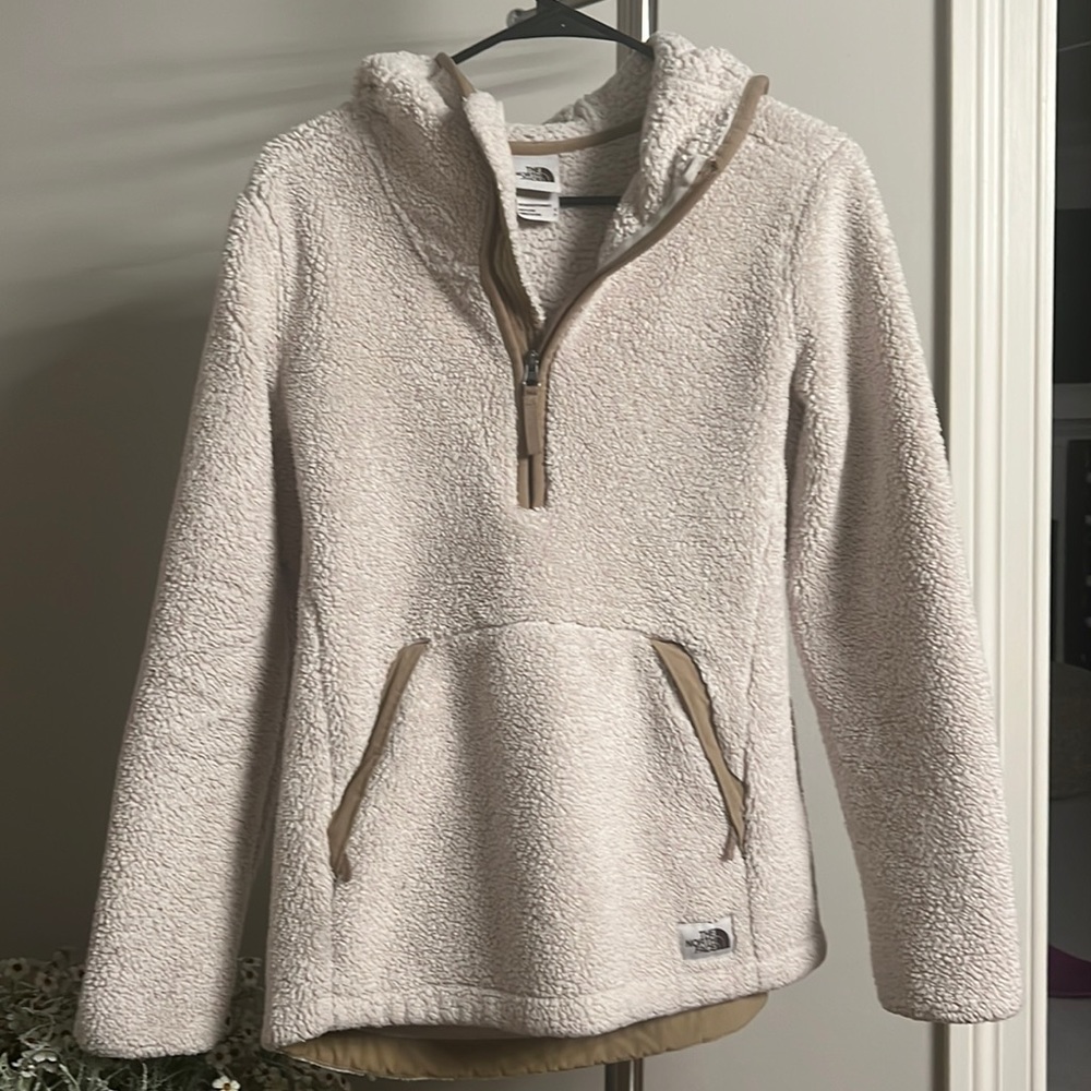 North face women’s fleece pullover/hoodie